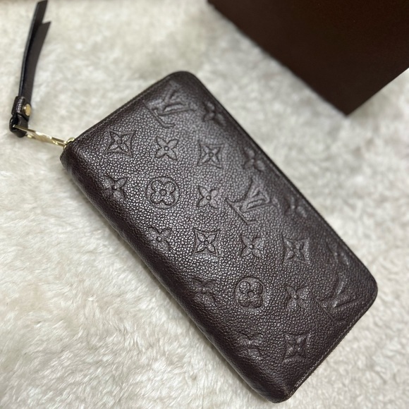 Louis Vuitton Long Zippy Wallet - Picture 3 of 9